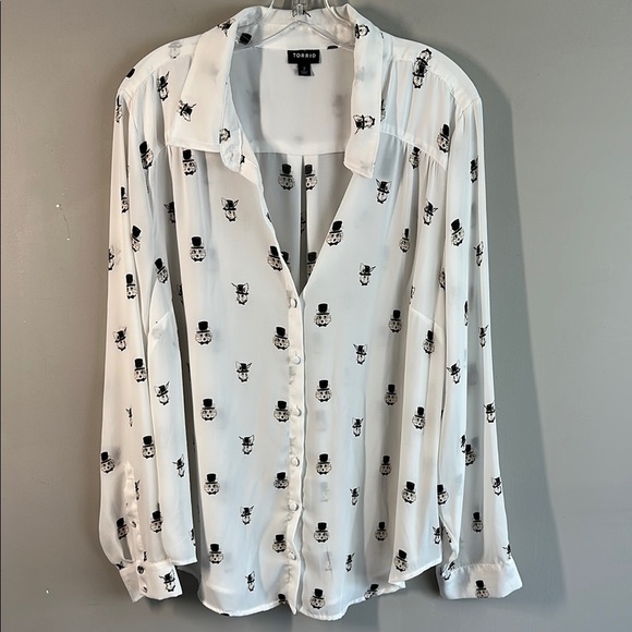Torrid Madison Georgette Button Front Long Sleeve Shirt 2X Novelty Fox Rabbit - Picture 4 of 16